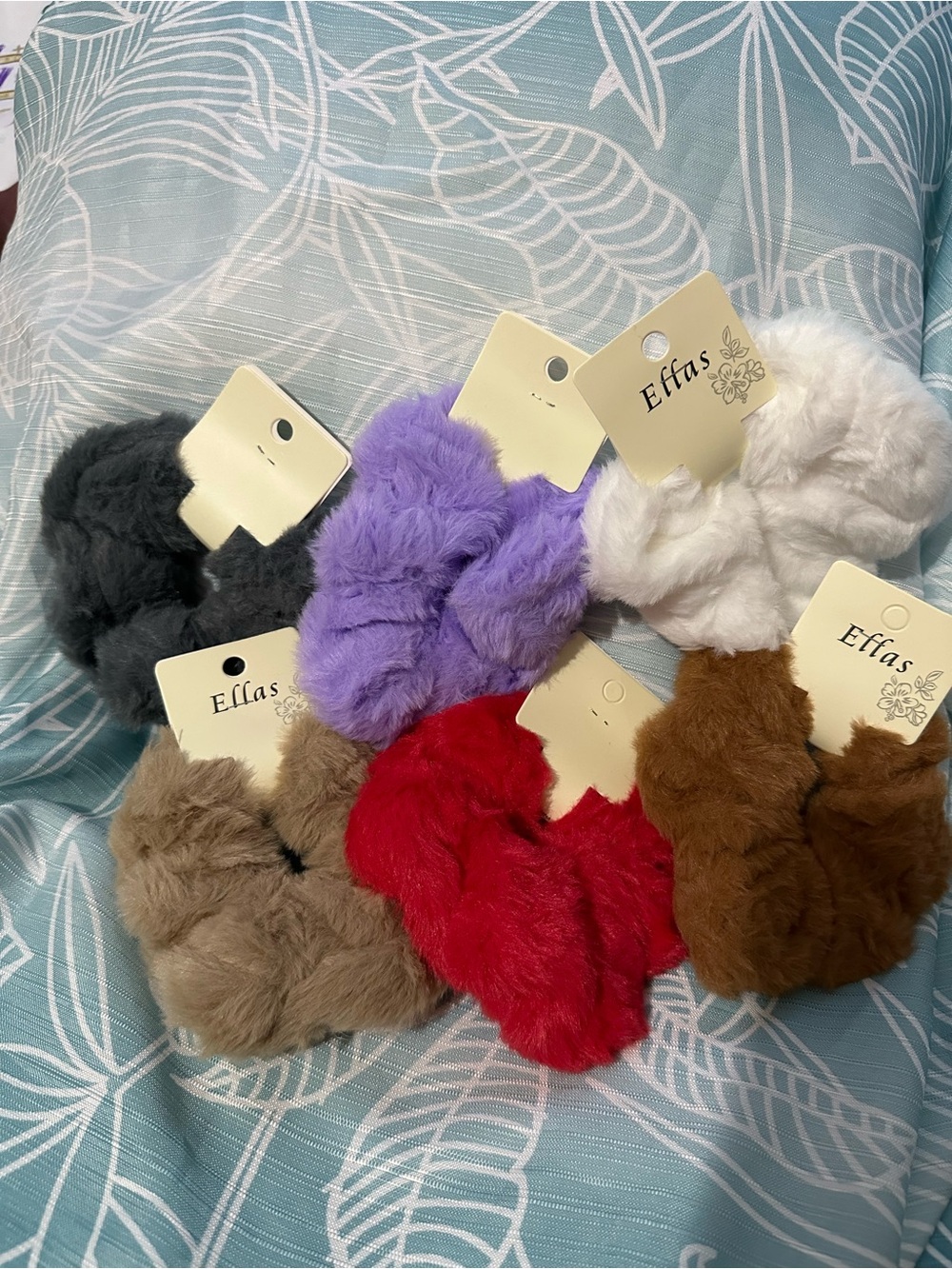 Pack of 6 fluffy hair scrunchies